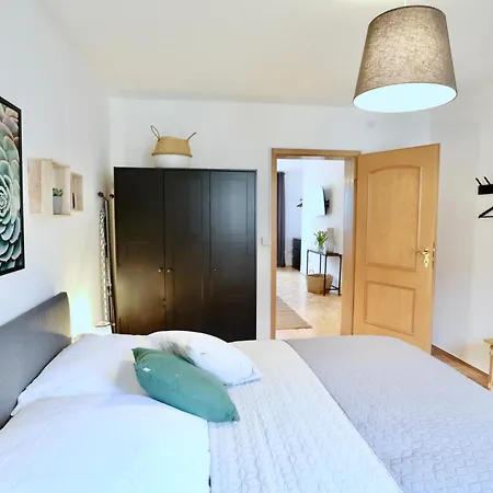 Apartment Sapphire Apartment: Free Parking + Netflix + Bathtub Essen